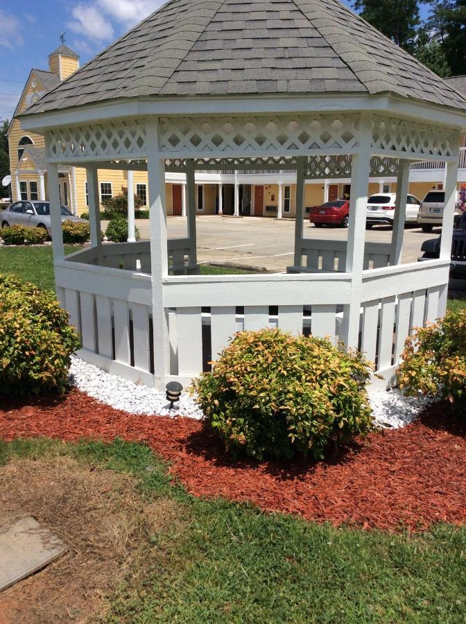 Days Inn By Wyndham Cornelia Exterior foto