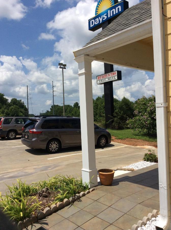 Days Inn By Wyndham Cornelia Exterior foto